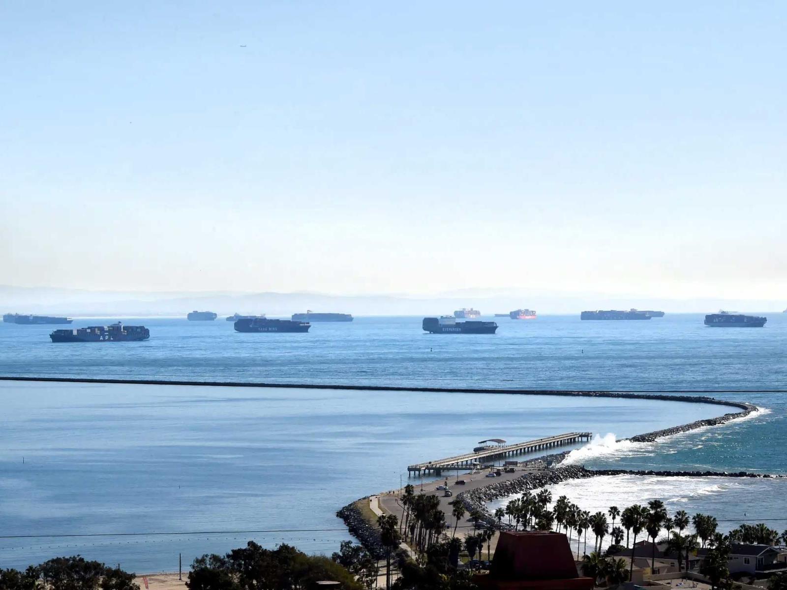A-record-breaking-44-container-ships-are-stuck-off-the-coast-of-California.jpg